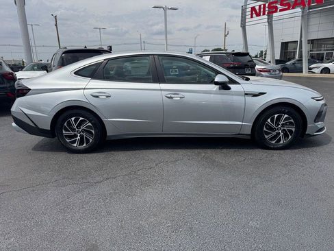 New 2026 Hyundai Sonata Blue FWD image 6
