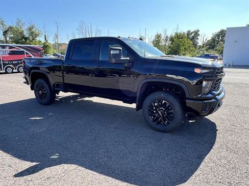 New 2026 Chevrolet Silverado 2500 Custom w/ Custom Value Package AWD/4WD image 8