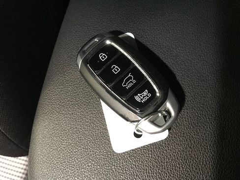 Used 2021 Hyundai Kona Night FWD image 13