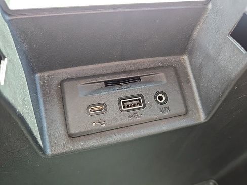 Used 2021 Chevrolet Silverado 1500 LT w/ Z71 Off-Road Package image 33