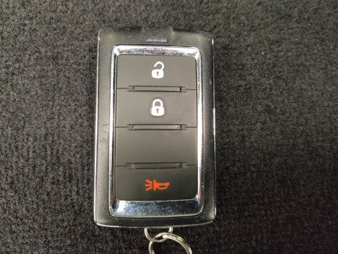 Used 2023 Jeep Grand Cherokee Laredo AWD/4WD image 32