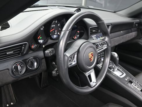 Certified 2017 Porsche 911 Carrera GTS image 5