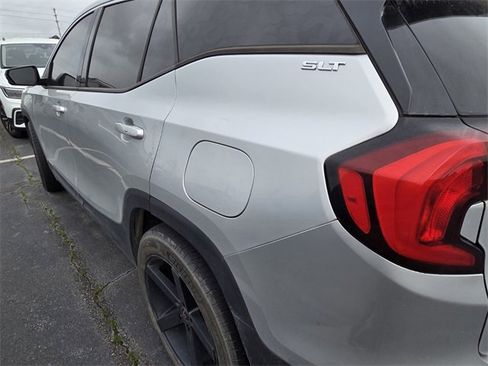 Used 2019 GMC Terrain SLT image 4
