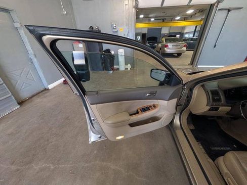 Used 2003 Honda Accord EX image 22