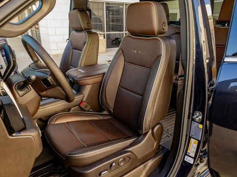 Used 2024 GMC Sierra 2500 Denali w/ Denali Reserve Package image 30