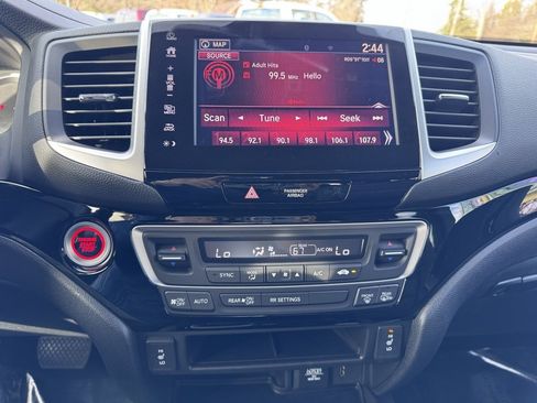 Used 2017 Honda Ridgeline Black Edition image 32