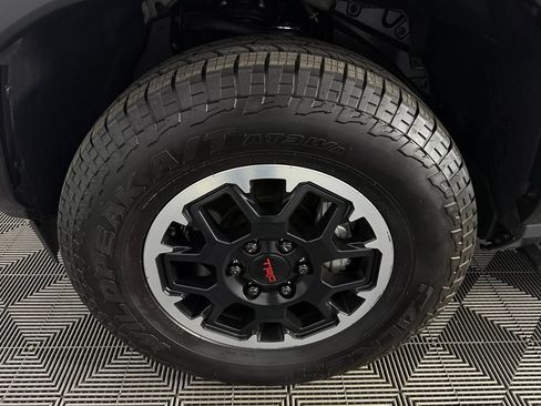 Used 2025 Toyota 4Runner TRD Off-Road Premium w/ Tow Technology Package AWD/4WD image 12