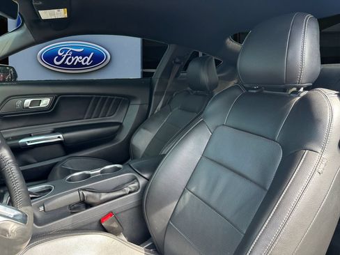 Used 2022 Ford Mustang GT Premium w/ GT Performance Package RWD image 11