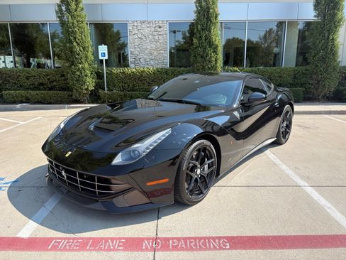 Used 2017 Ferrari F12 Berlinetta RWD image 1