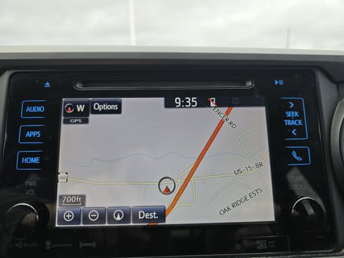 Used 2017 Toyota Tacoma TRD Sport w/ Tow Package (A/T) image 22