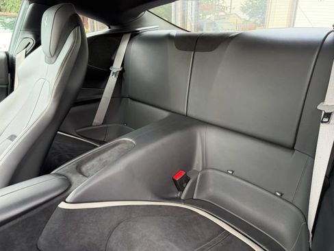 Used 2021 Ferrari Roma RWD image 25