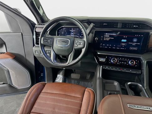 Certified 2025 GMC Sierra 3500 Denali Ultimate AWD/4WD image 25