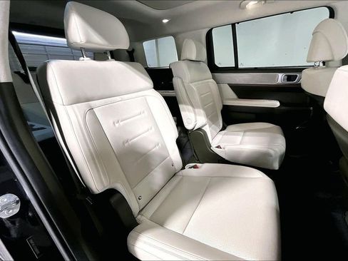 Used 2025 Hyundai Santa Fe Calligraphy image 37