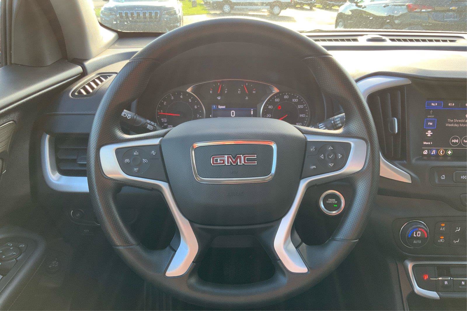 Used 2023 GMC Terrain SLE w/ Driver Convenience Package AWD/4WD image 16
