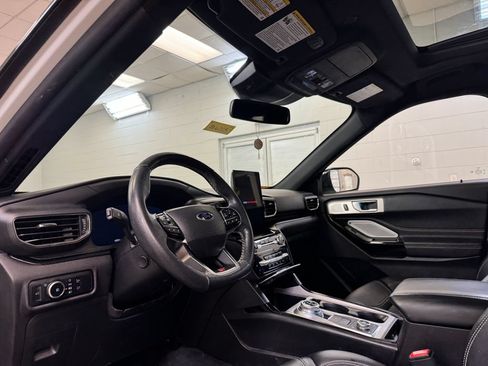 Used 2023 Ford Explorer ST w/ Equipment Group 401A AWD/4WD image 13