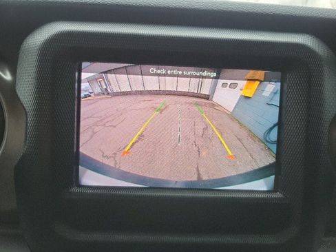 Used 2023 Jeep Wrangler Unlimited Sport AWD/4WD image 16