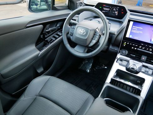 Used 2024 Toyota bZ4X Limited image 9