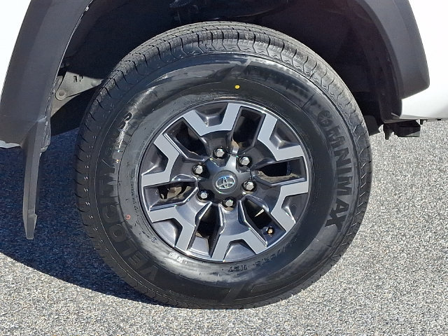 Used 2023 Toyota Tacoma TRD Off-Road AWD/4WD image 11