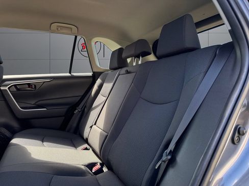 Certified 2019 Toyota RAV4 LE AWD/4WD image 18