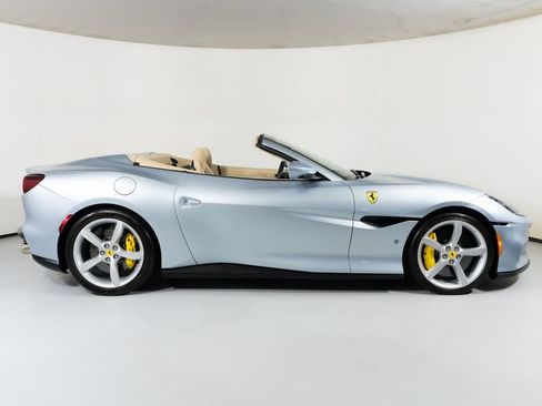 Used 2022 Ferrari Portofino M RWD image 30