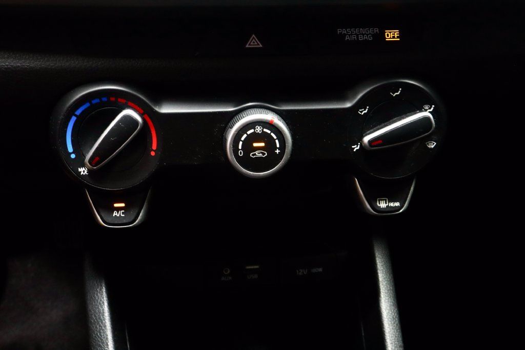 Used 2019 Kia Rio S FWD image 29