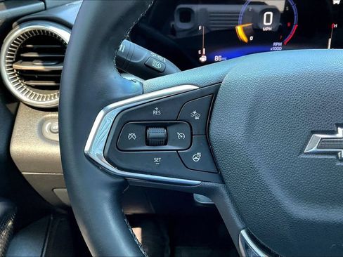 Used 2025 Chevrolet Trax ACTIV FWD image 10