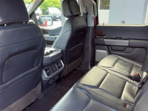 Used 2022 Ford F150 Lariat w/ Equipment Group 502A High AWD/4WD image 11