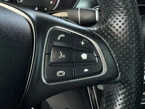 Used 2018 Mercedes-Benz GLC 300 4MATIC image 31