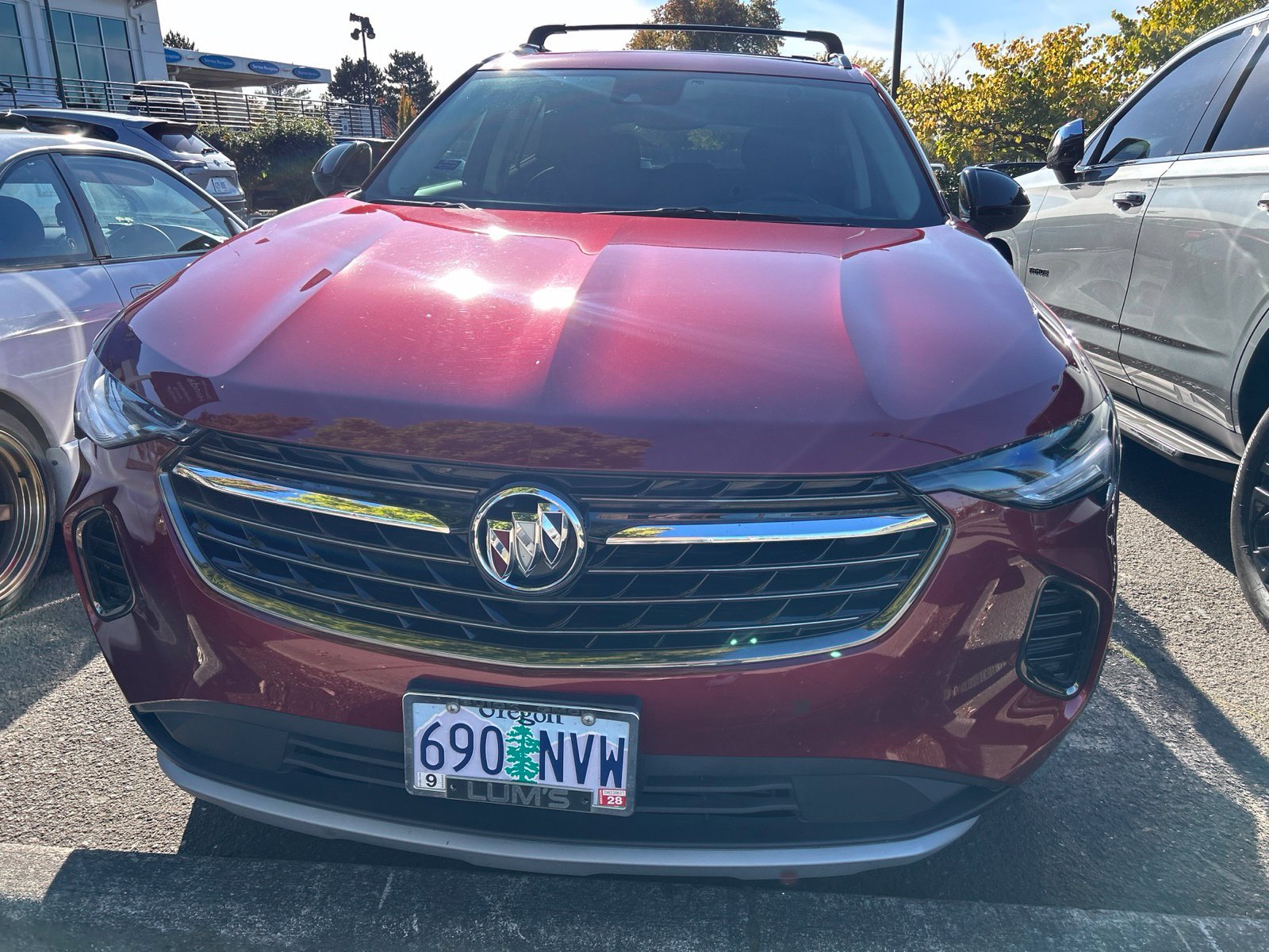 Used 2022 Buick Envision Essence w/ Sport Touring Package FWD image 2