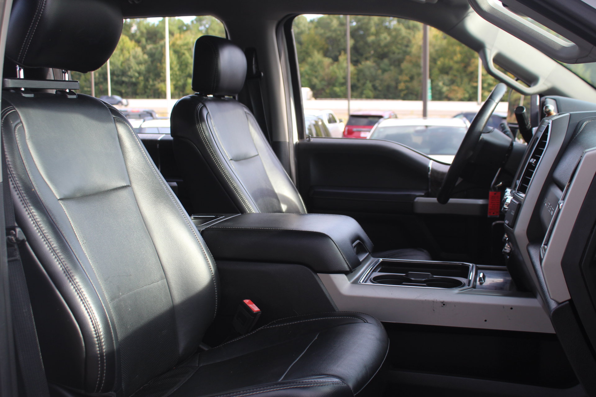 Used 2019 Ford F250 Lariat w/ Lariat Value Package AWD/4WD image 36