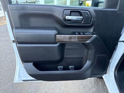 Used 2022 Chevrolet Silverado 3500 LT w/ Convenience Package image 10