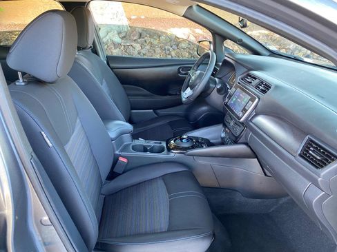 Used 2025 Nissan Leaf SV Plus image 55