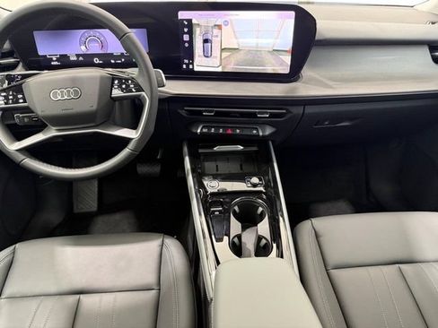 New 2026 Audi Q3 quattro 2.0T AWD/4WD image 5