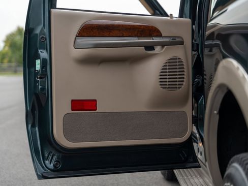 Used 2002 Ford Excursion Limited image 30