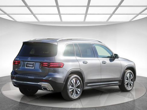 New 2026 Mercedes-Benz GLB 250 4MATIC image 4