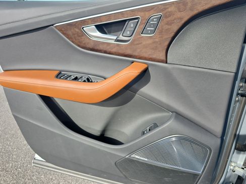 Certified 2025 Audi Q7 3.0T Prestige w/ Prestige Package image 25