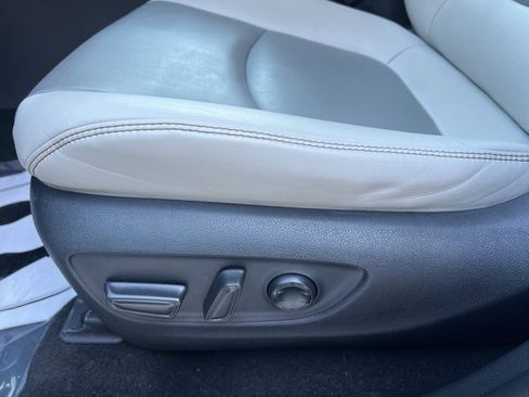 Used 2021 Toyota RAV4 XLE Premium image 22