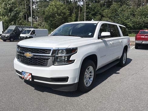 Used 2020 Chevrolet Suburban LT AWD/4WD image 3