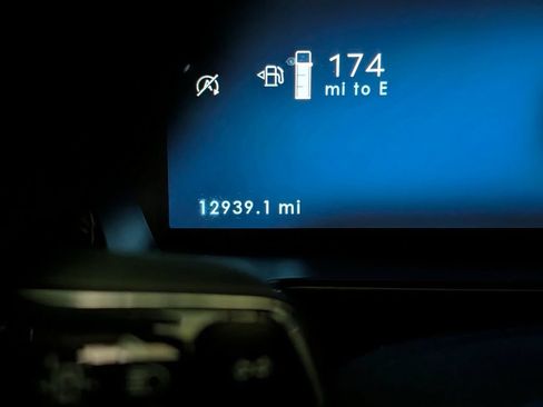 Used 2025 Lincoln Corsair Reserve AWD/4WD image 22