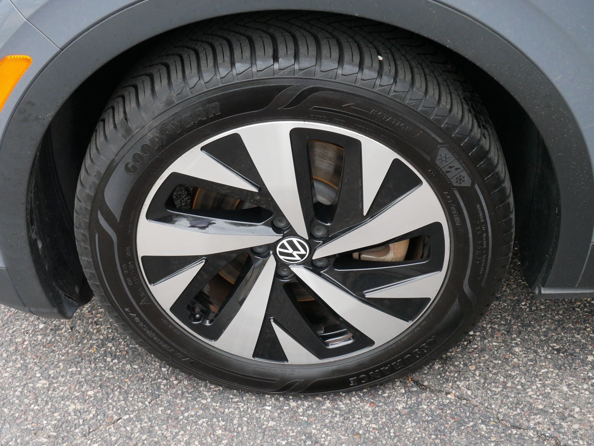 Used 2023 Volkswagen ID.4 Pro RWD image 15