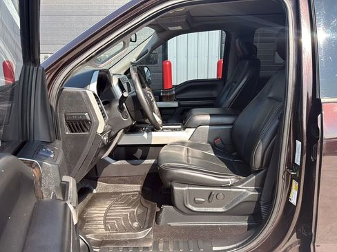 Used 2019 Ford F150 Lariat w/ Equipment Group 502A Luxury image 7