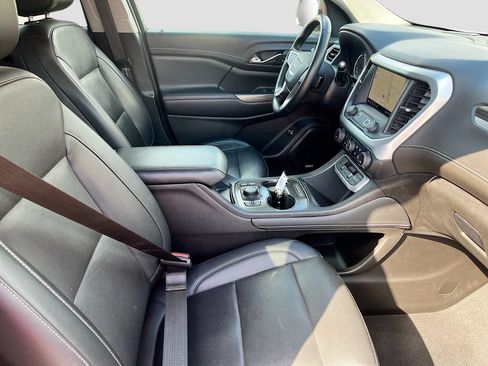 Used 2023 GMC Acadia SLT FWD image 30