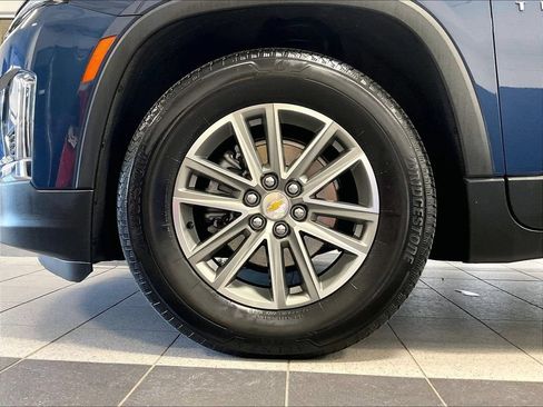 Used 2023 Chevrolet Traverse LT AWD/4WD image 7