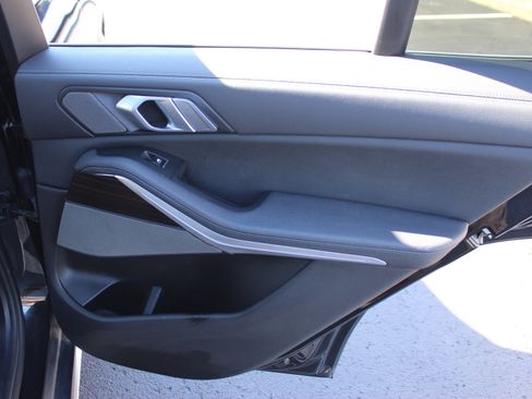 Used 2021 BMW X5 xDrive40i image 30