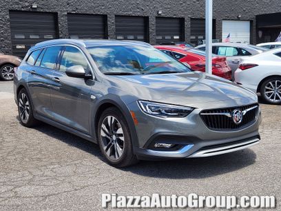 Used 2019 Buick Regal Essence w/ Driver Confidence Package I