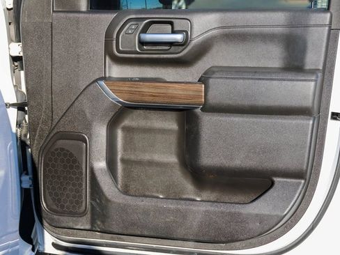 Used 2022 Chevrolet Silverado 2500 LT image 14