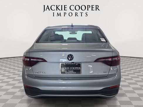 Used 2023 Volkswagen Jetta SE w/ Panoramic Sunroof Package FWD image 6