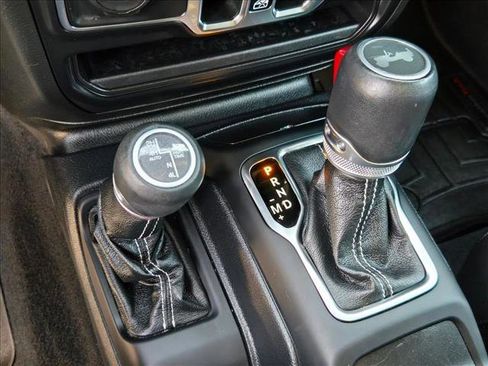 Used 2021 Jeep Wrangler Unlimited Sahara w/ Cold Weather Group AWD/4WD image 19
