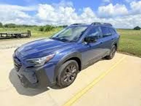Certified 2025 Subaru Outback Onyx Edition AWD/4WD image 8