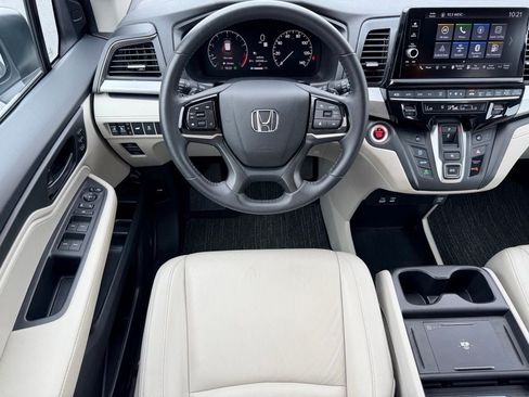 Used 2025 Honda Odyssey EX-L image 17